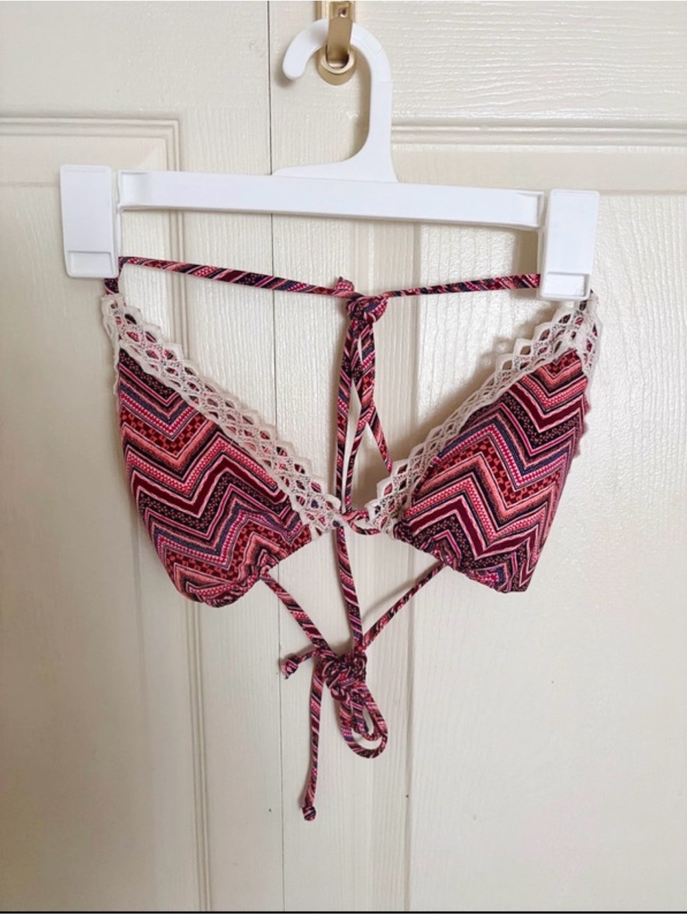 H&M US 12 large pink purple red lace crochet Aztec chevron bikini top triangle